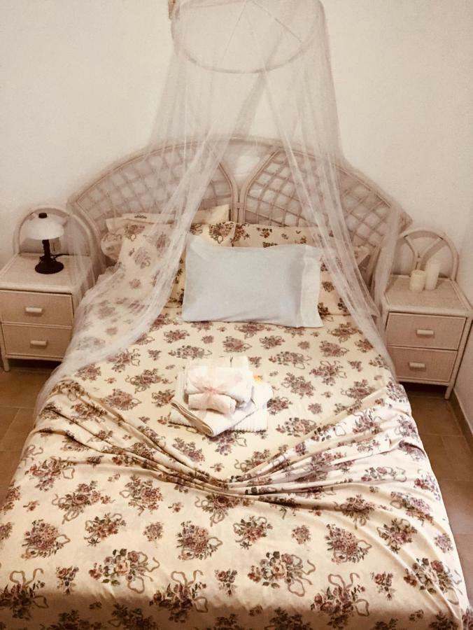 Seafront Maisonette In フォルカ エクステリア 写真