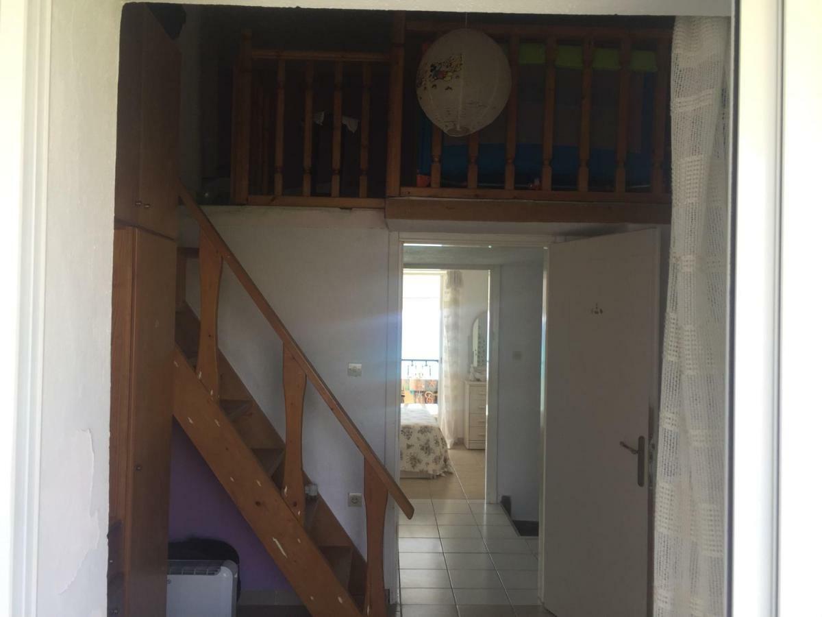 Seafront Maisonette In フォルカ エクステリア 写真