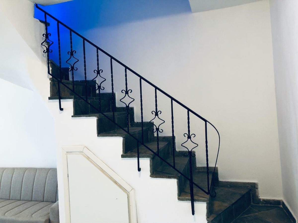 Seafront Maisonette In フォルカ エクステリア 写真