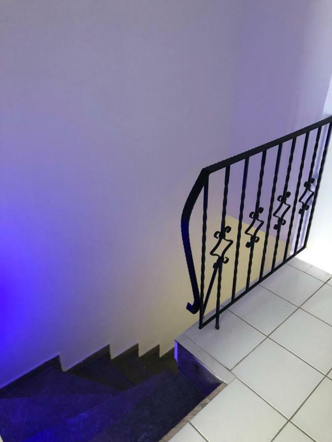 Seafront Maisonette In フォルカ エクステリア 写真