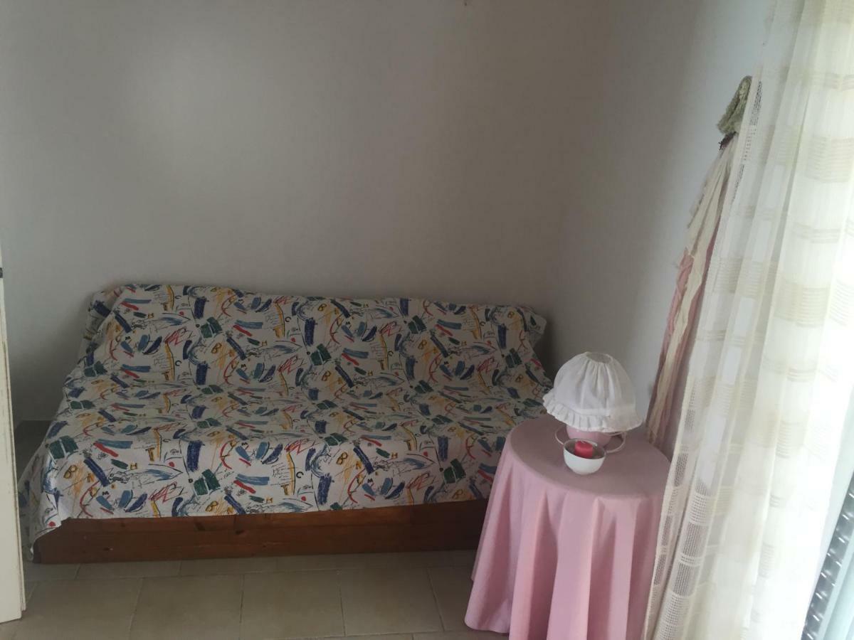 Seafront Maisonette In フォルカ エクステリア 写真