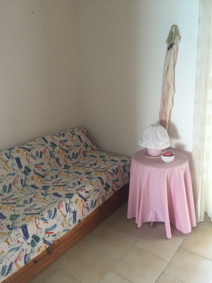 Seafront Maisonette In フォルカ エクステリア 写真